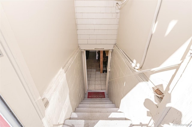 835 N Union Blvd, Colorado Springs, CO 80909 - stairway with wainscoting