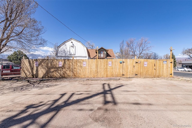 835 N Union Blvd, Colorado Springs, CO 80909 - view of street featuring a gate
