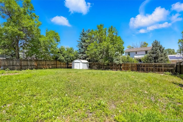 17875 E Carolina Pl, Aurora, CO 80017 - fenced backyard with a storage unit