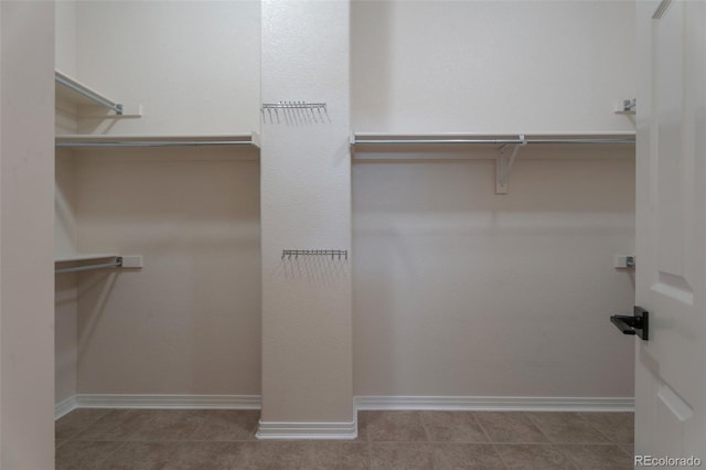 24733 E Park Crescent Dr, Aurora, CO 80016 - view of walk in closet