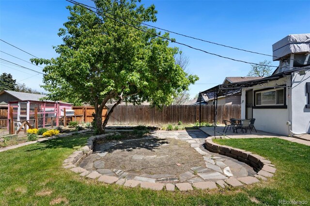 3147 W 39th Ave, Denver, CO 80211 - view of yard featuring a patio area