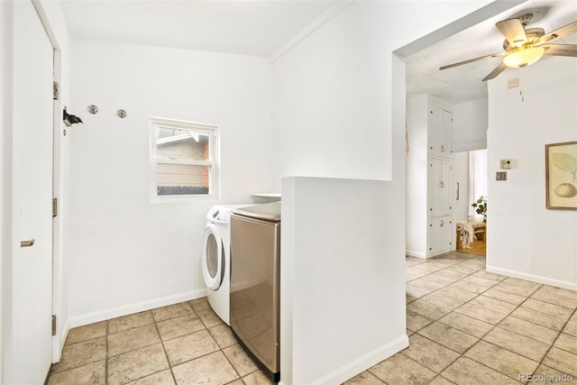 3147 W 39th Ave, Denver, CO 80211 - laundry area featuring washing machine and clothes dryer, a ceiling fan, plenty of natural light, and baseboards