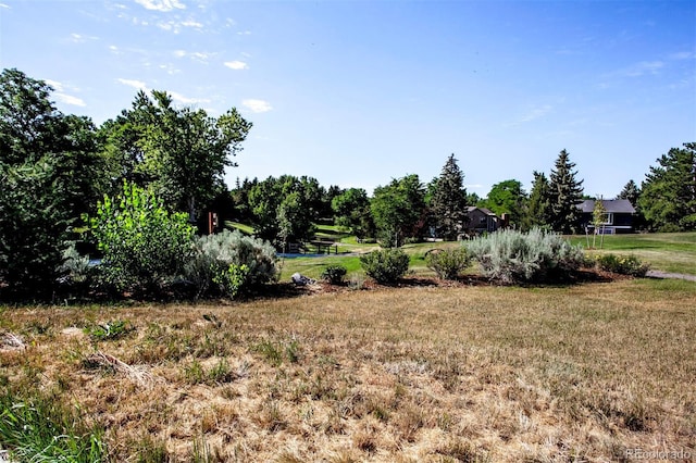 8413 E Jamison Cir, Englewood, CO 80112 - view of grassy yard