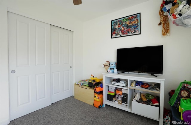 game room with carpet floors