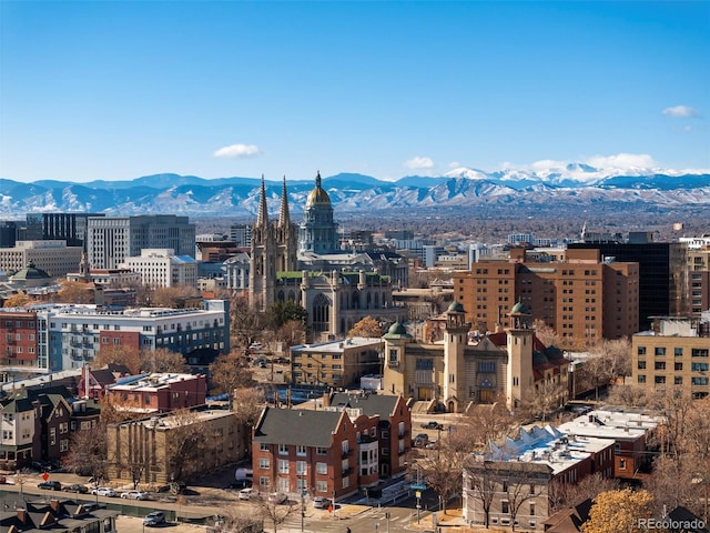 city view featuring a mountain view