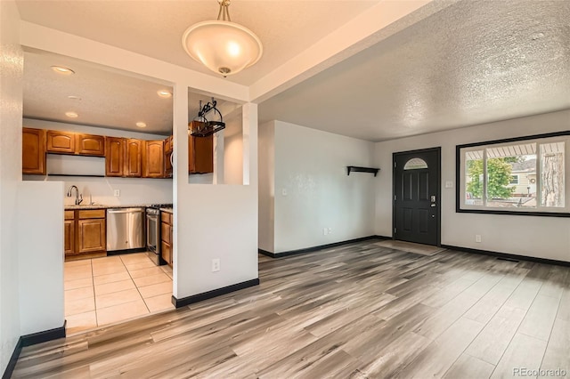 9470 Lillian Ln, Thornton, CO 80229 - photo 8