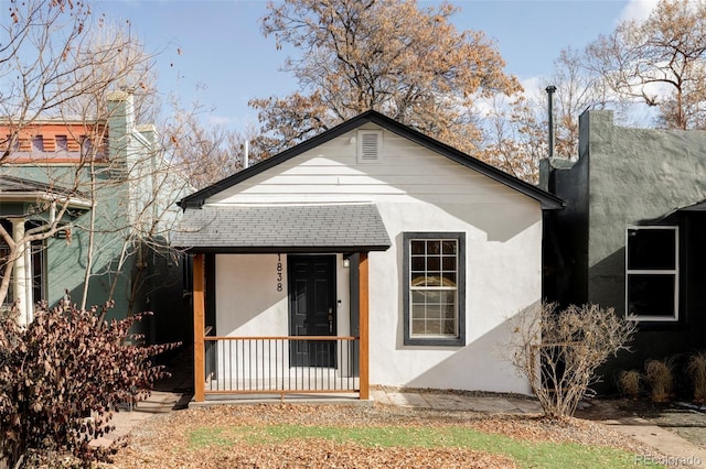 view of front facade featuring covered porch