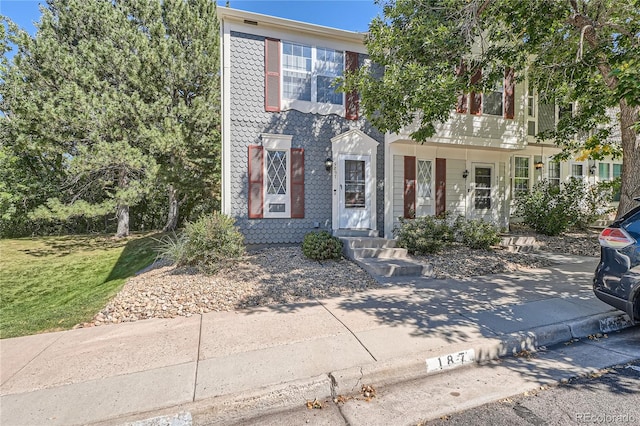 view of front of property with covered porch