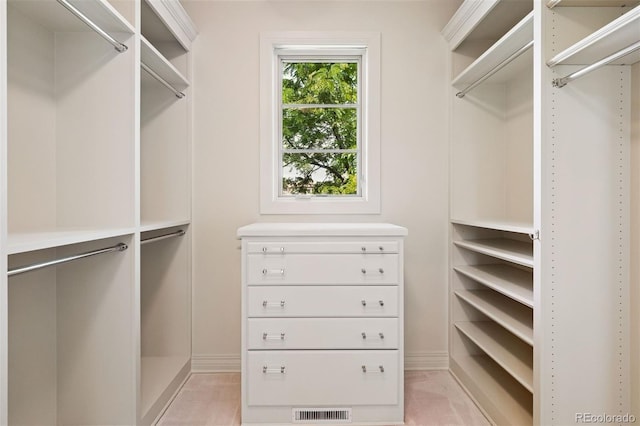 9171 E Harvard Ave, Denver, CO 80231 - view of walk in closet