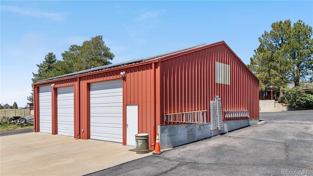 view of detached garage