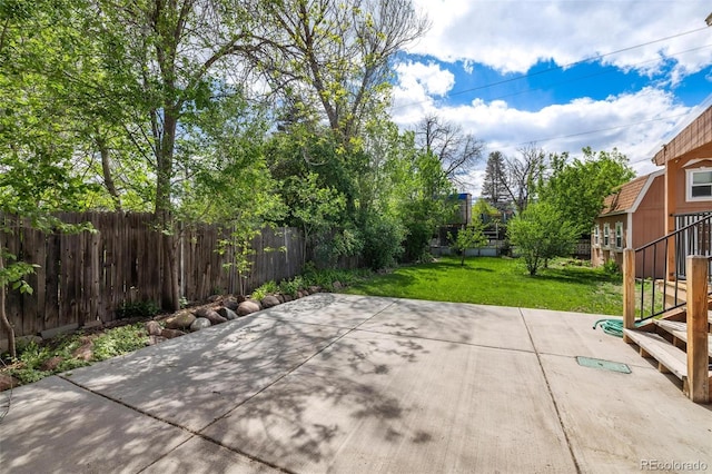 1406 N Foote Ave, Colorado Springs, CO 80909 - fenced backyard featuring a patio