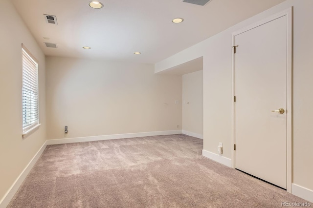 7166 Newhall Dr, Highlands Ranch, CO 80130 - unfurnished room with light colored carpet, plenty of natural light, and recessed lighting