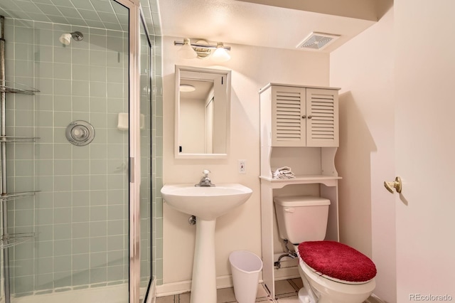 7166 Newhall Dr, Highlands Ranch, CO 80130 - full bath featuring a shower stall