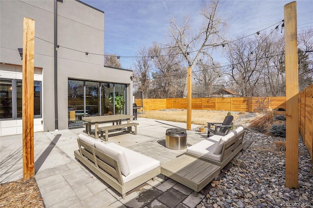 view of patio featuring a fenced backyard