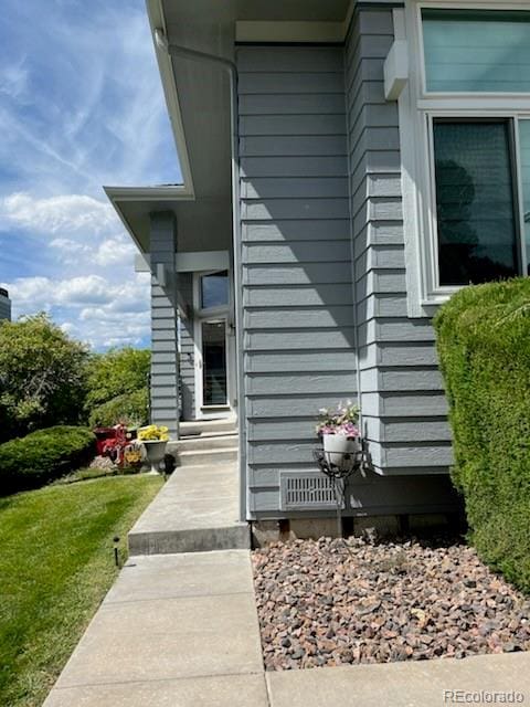 view of property entrance