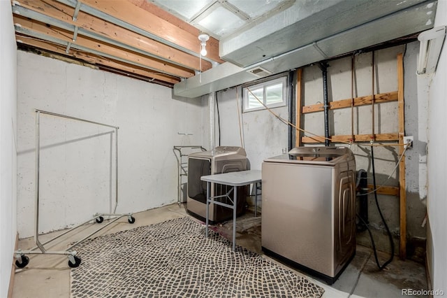 16051 E Alabama Dr, Aurora, CO 80017 - below grade area with washer and clothes dryer