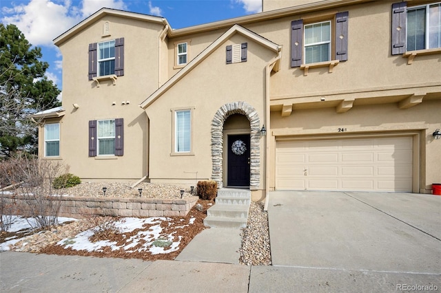 view of front of house featuring a garage