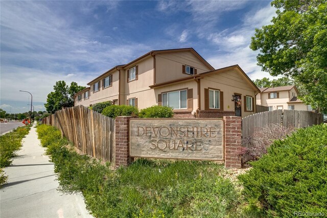 2642 Devonshire Ct, Denver, CO 80229 - view of community sign