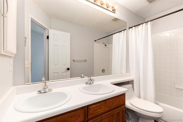 2973 W 81st Ave Unit D, Westminster, CO 80031 - full bath featuring double vanity and shower / tub combo