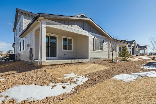 view of front of house featuring a patio area