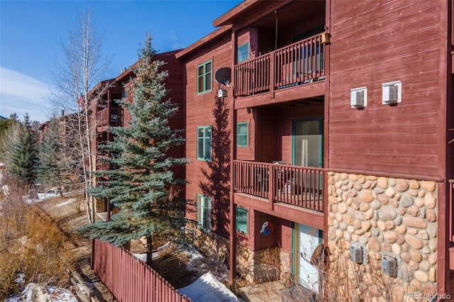 207 Bella Vista Ct Unit 215, Grand Lake, CO 80447 - photo 2