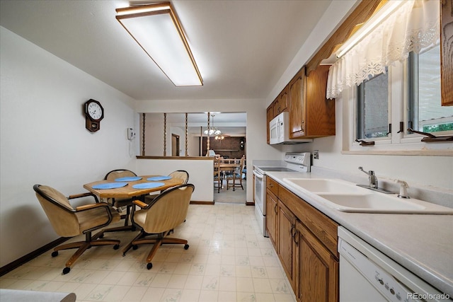 667 S Oswego Ct, Aurora, CO 80012 - photo 13