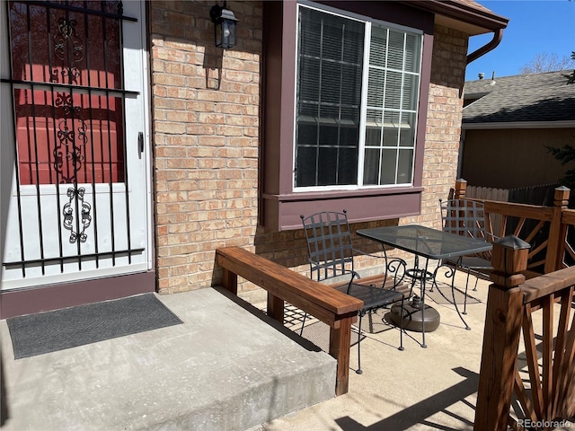 exterior space featuring outdoor dining space