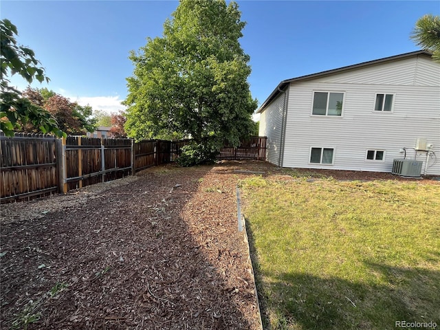 15908 E Flora Pl, Aurora, CO 80013 - view of yard with central air condition unit