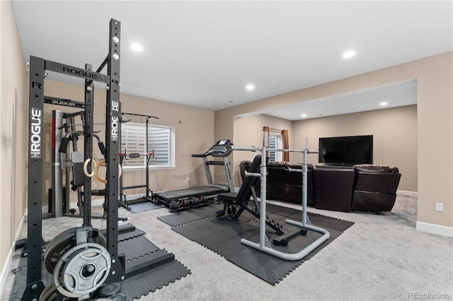 workout room featuring carpet, baseboards, and recessed lighting