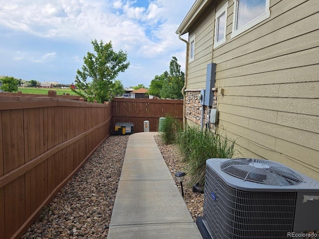 483 W 172nd Pl, Broomfield, CO 80023 - view of yard featuring central AC