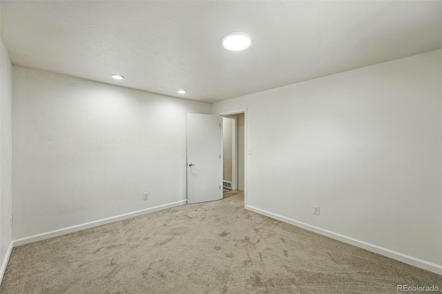 470 S Queen St, Lakewood, CO 80226 - carpeted empty room featuring baseboards and recessed lighting