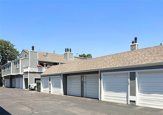 1160 S Monaco Pkwy Unit 6, Denver, CO 80224 - view of garage