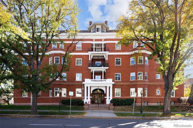 view of building exterior