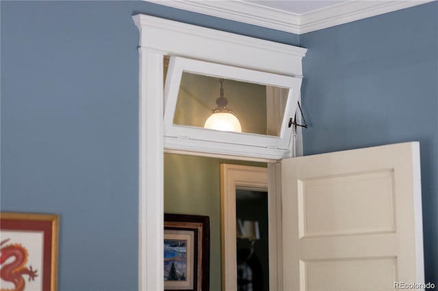 interior details with crown molding