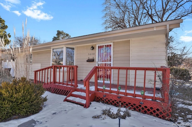 view of front of property