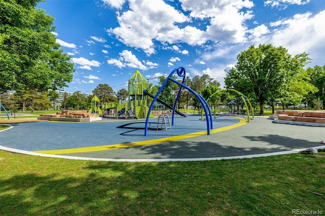 4200 W 17th Ave Unit 212, Denver, CO 80204 - community jungle gym featuring a yard