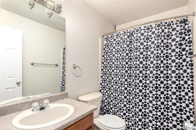5972 S Zante Way, Aurora, CO 80015 - bathroom with vanity and a shower with curtain