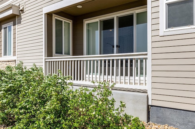 18199 E 96th Ave, Commerce City, CO 80022 - view of home's exterior with a balcony