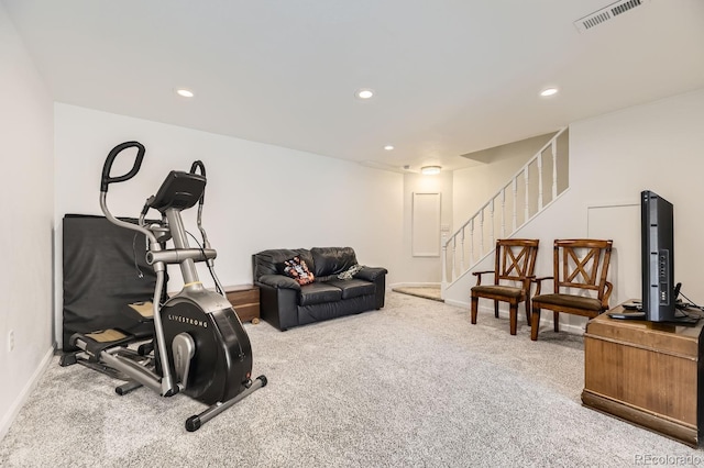 workout room with carpet