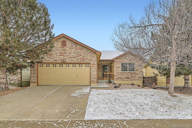 view of front facade featuring a garage