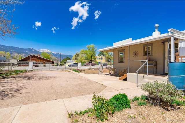 831 Manitou Blvd, Colorado Springs, CO 80904 - view of yard featuring fence and a mountain view
