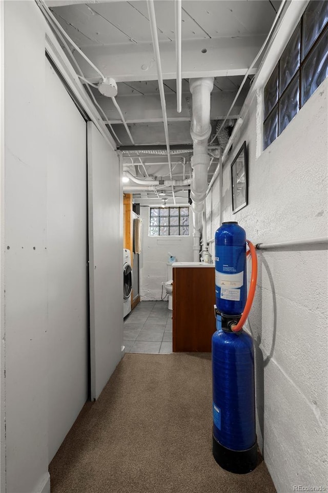 831 Manitou Blvd, Colorado Springs, CO 80904 - basement with washer / dryer and carpet