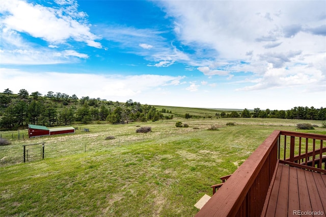 view of yard featuring a view of rural / pastoral area