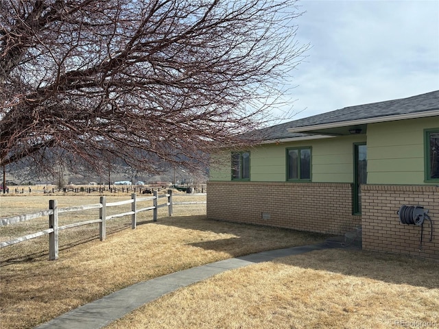 view of yard featuring fence