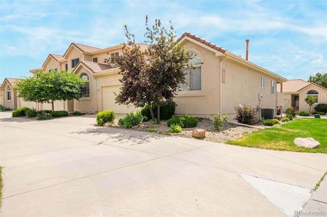 214 Luxury Ln, Colorado Springs, CO 80921