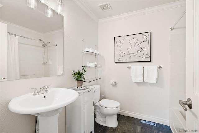 bathroom featuring toilet, shower / bathtub combination with curtain, and crown molding