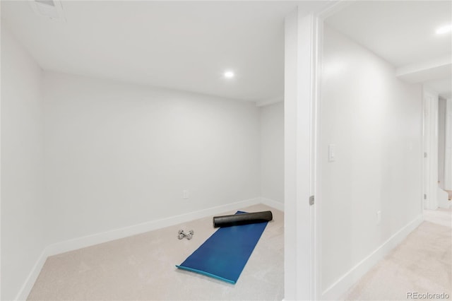 workout room with carpet floors, baseboards, and recessed lighting