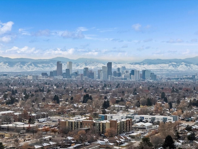 city view featuring a mountain view