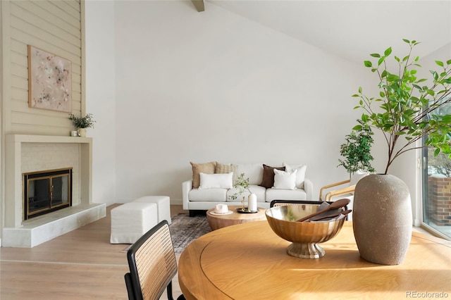 sitting room with light hardwood / wood-style floors