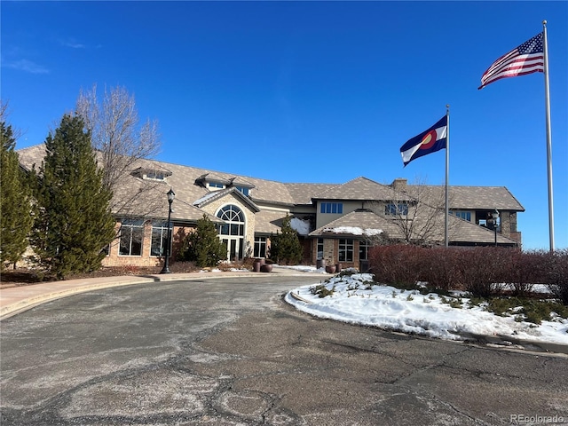 view of front of property